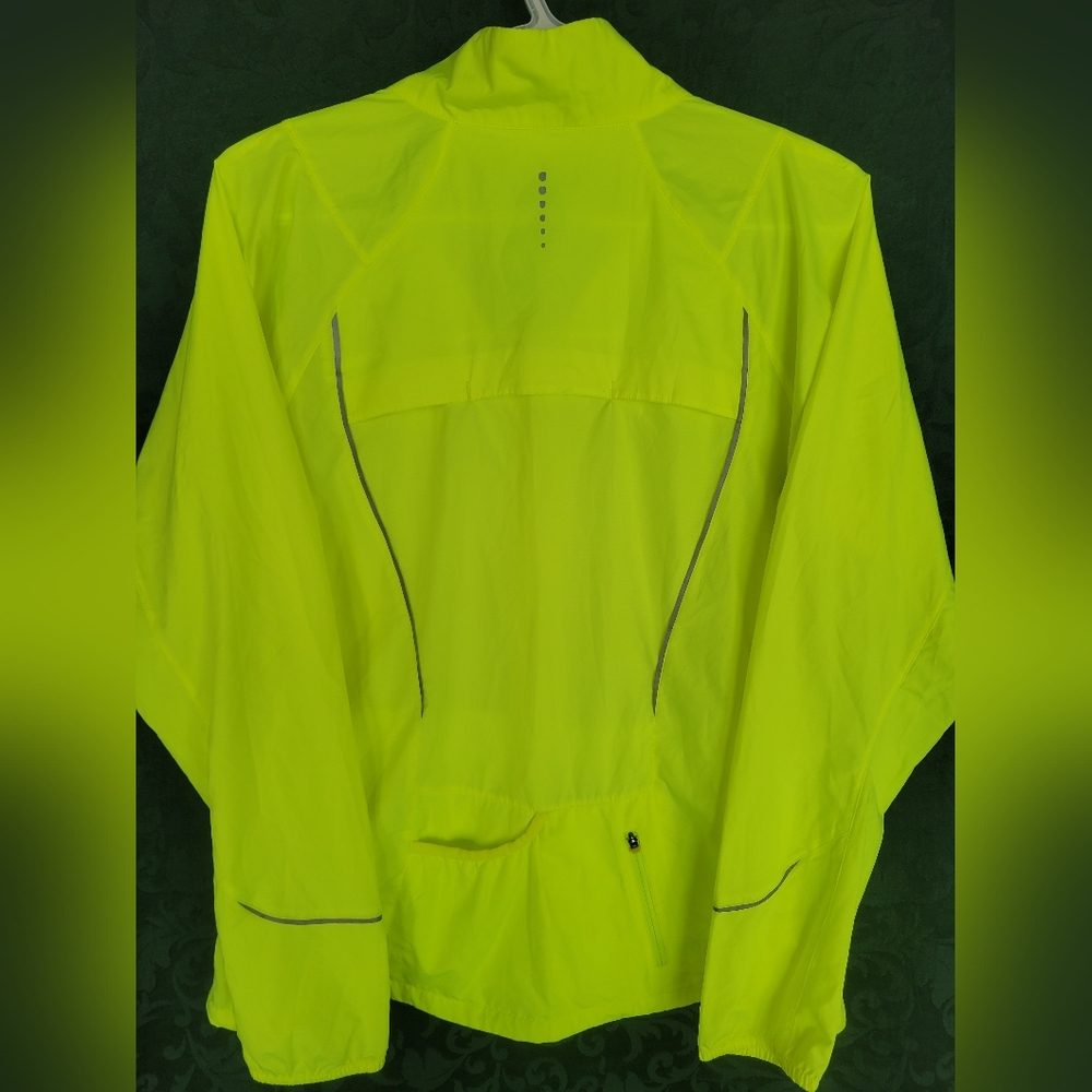 The North Face Women's Bright Yellow Utility/Running Jacket - Picture 4 of 6